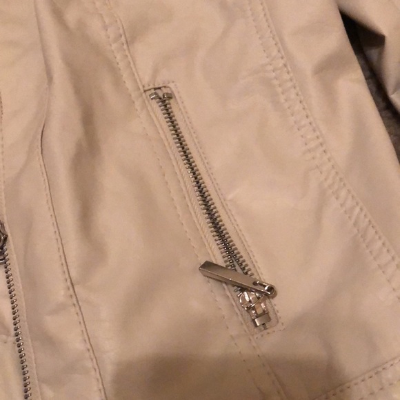 Selling White leather jacket for $20.00 - Picture 3 of 7